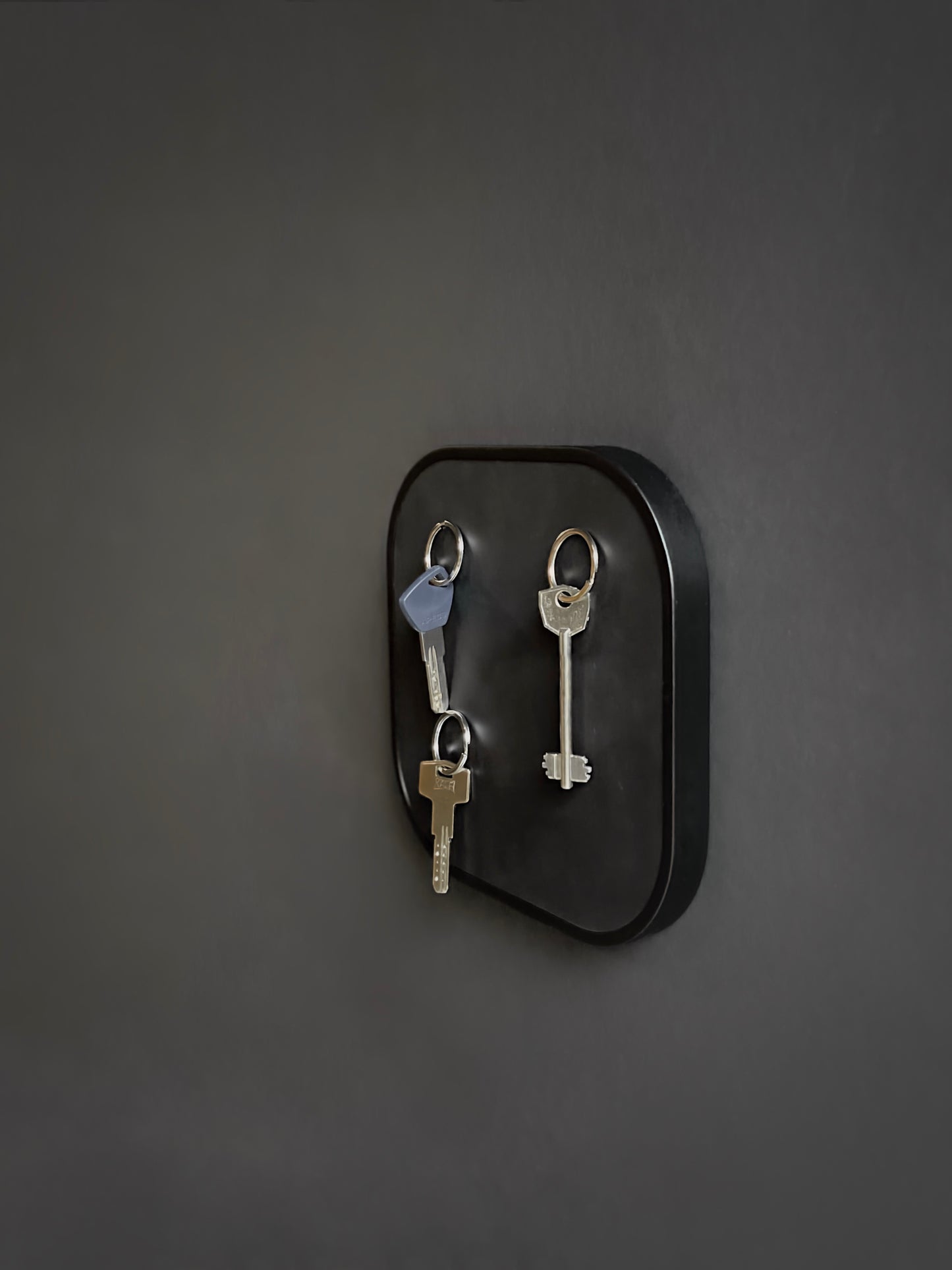 Nordic Family Magnetic Holder