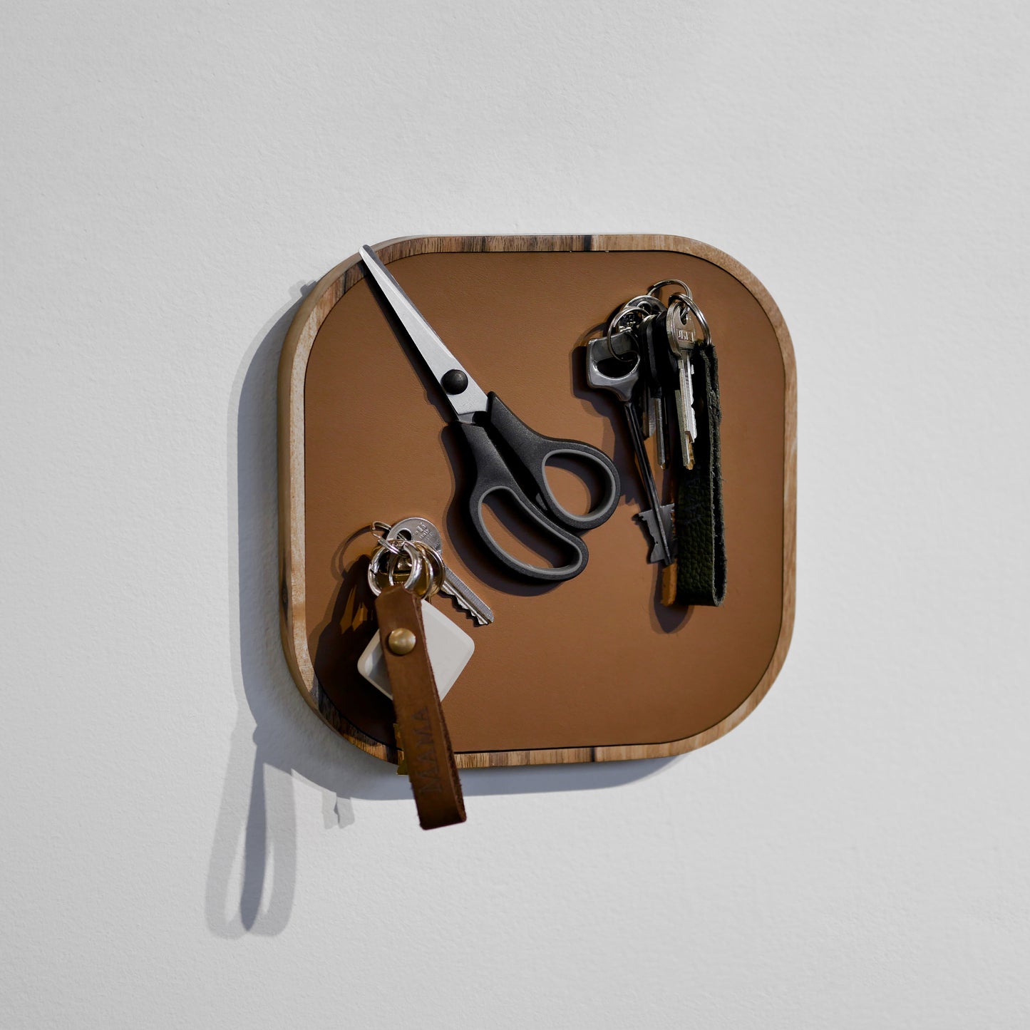 Nordic Family Magnetic Holder