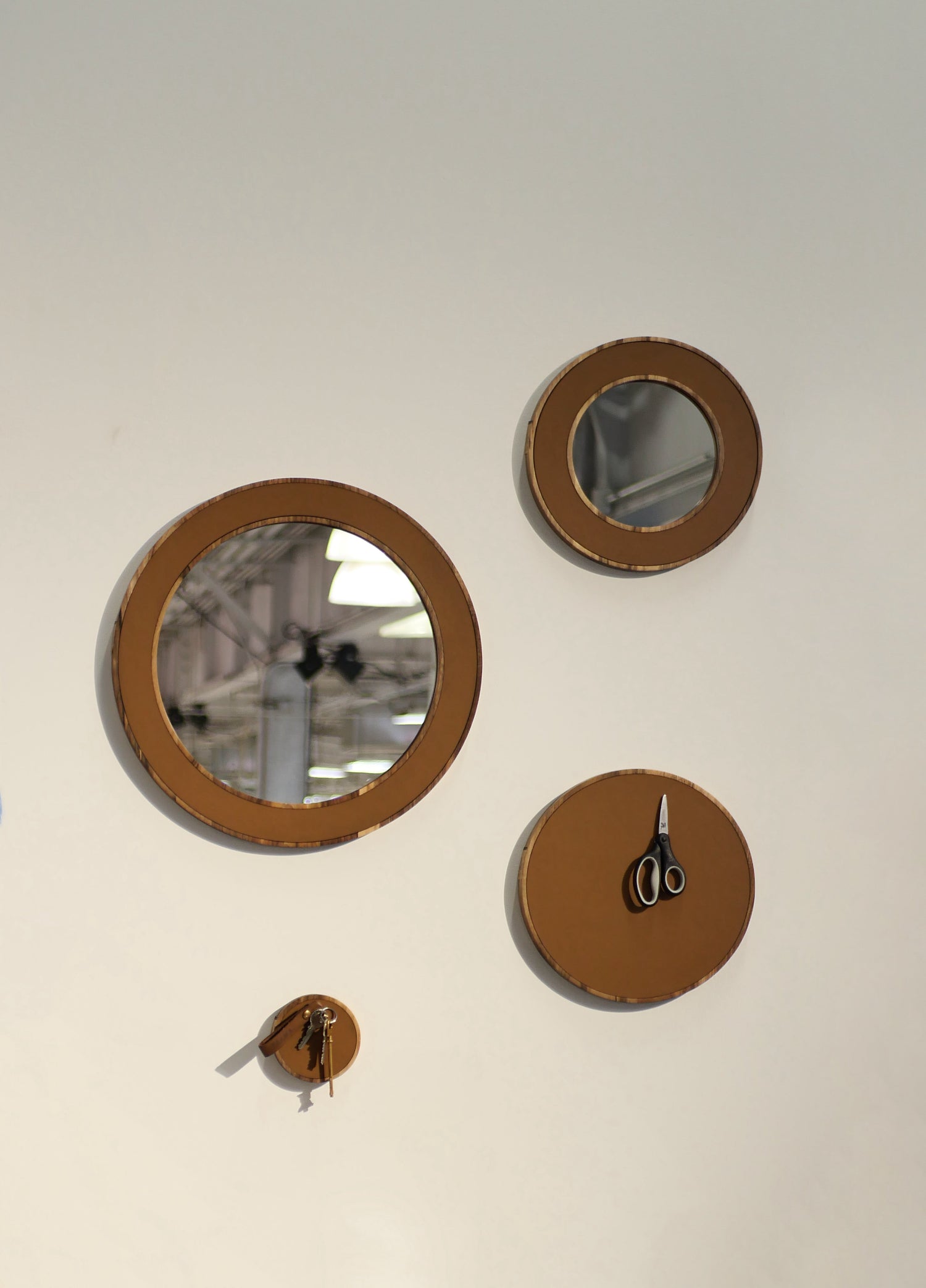 Mirrors & Wall Decor